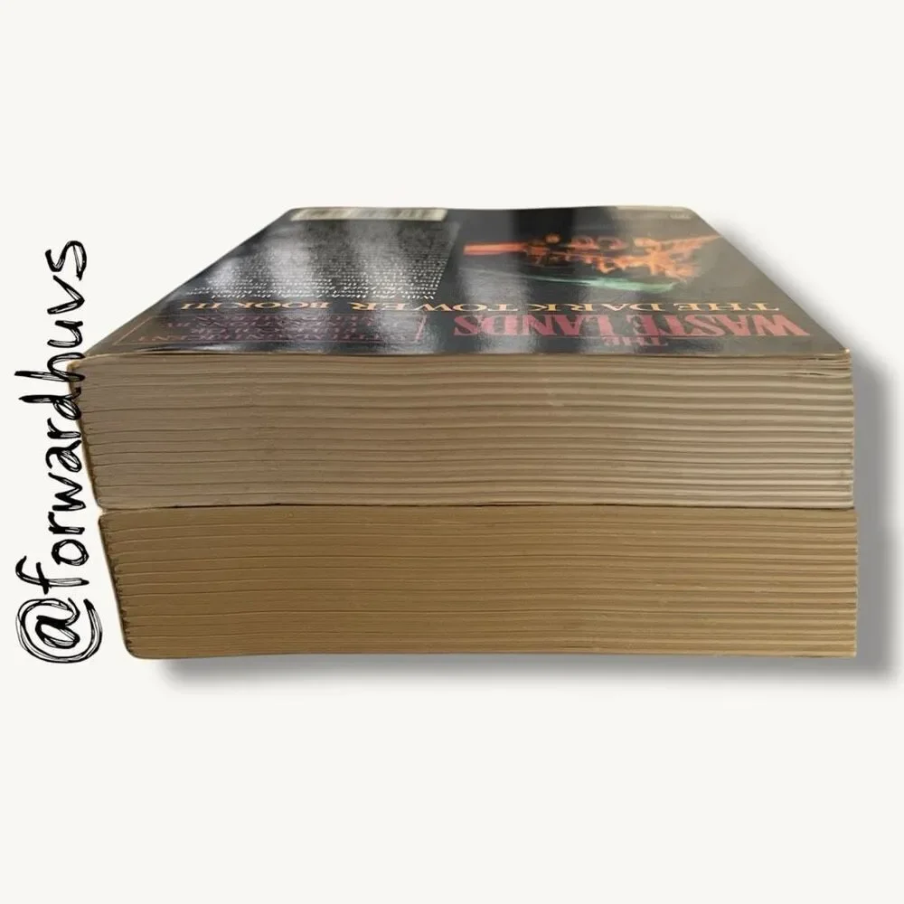 No Brand paperback plume